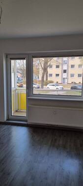 Wohnzimmer +Balkon - 