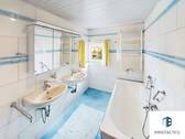 Badezimmer 1. OG - 