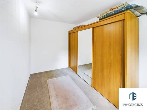 Keller Raum - 
