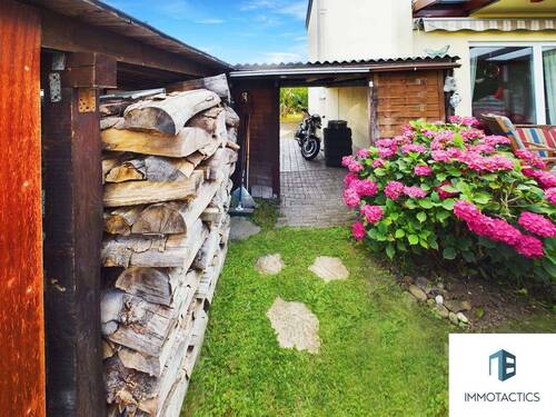 Weg zum Carport - 