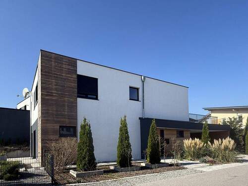 Bild 1 - 'Modernes Wohnen auf höchstem Niveau - Ihr neues Zuhause mit Wellnessflair'