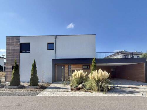 Bild 2 - 4 Zimmer Einfamilienhaus zum Kaufen in Oberschneiding