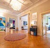 ?? Wohnen auf höchstem Niveau! 6-Zi Altbau Rarität: Stuck, Fischgrät, 3 Balkone, Aufzug & TG-Stellpl - Berlin Schmargendorf