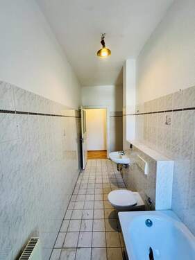 Bad - 1 Zimmer Etagenwohnung in Berlin