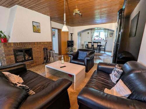 Wohn-/Esszimmer - 3 Zimmer Etagenwohnung zum Kaufen in Freiburg