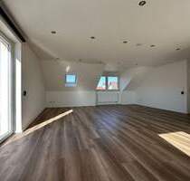 Leerstehende 3,5 Zi. Neubauwohnung mit Balkon, Dachboden, Keller & PKW Stellplatz - Dillingen an der Donau Hausen