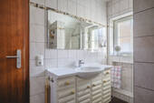 Badezimmer Obergeschoss (2) - 