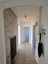 Wohnungsflur mit Kamin - 