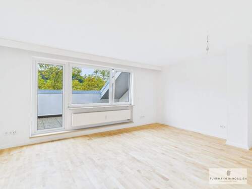 Wohnzimmer mit Ausstritt - 