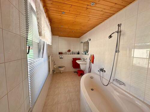 Badezimmer 1 im EG - 