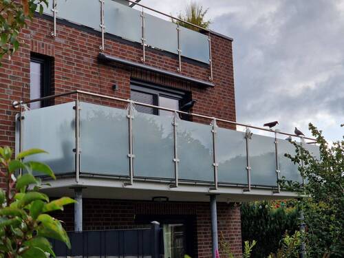 Außenansicht Balkon - Oberwohnung m. Fahrstuhl nähe Bootshafen im Seemannsort Barßel