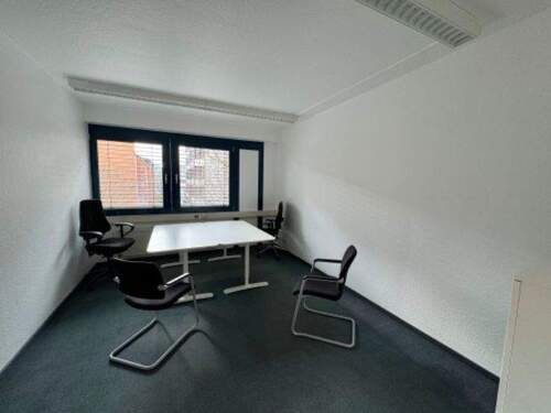 Abschließbarer Büroraum 1 - Helle und gut geschnittene Büroräume in Sülz mit Top Anbindung - All-in-Miete