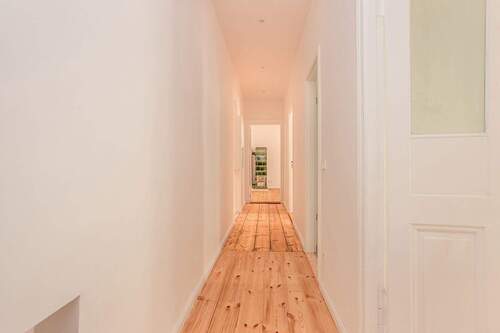 Flur - Zeitloser Altbau mit Charakter in direkter Nähe zur Hobrechtbrücke