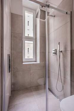 Duschbad - 2 Zimmer Etagenwohnung in Berlin