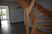 Flur und Treppenaufgang - 