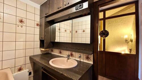 Badezimmer Obergeschoss (2) - 