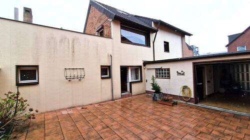 Seiteansicht - 5 Zimmer Mehrfamilienhaus, Wohnhaus in Aachen