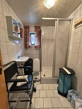 Badezimmer 2.jpg - Mehrfamilienhaus, Wohnhaus zum Kaufen in Zwiesel