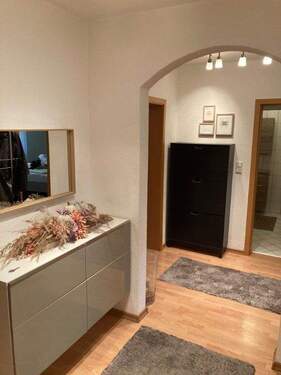 Diele - Etagenwohnung mit 72,00 m&sup2; in Herne zur Miete