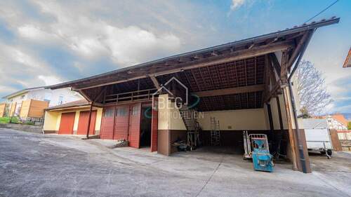 Stall Außenansicht - 