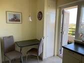 Essküche mit Ausgang zum Balkon 1 - 3 Zimmer Etagenwohnung in Lahr/Schwarzwald