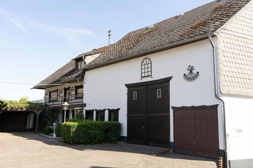 Garage / Scheune - 8 Zimmer Einfamilienhaus in Bubach