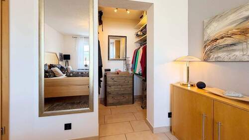 mit integrierter Ankleide - 