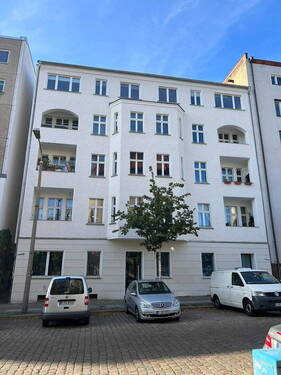 Bild 1 - Mietshaus in 10365 Berlin - Lichtenberg Baugenehmigung DG inklusive