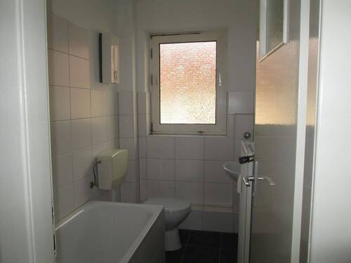 Badezimmer - Etagenwohnung mit 48,60 m&sup2; in Salzgitter zur Miete