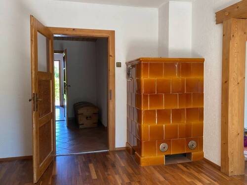 Esszimmer mit Kachelofen - 