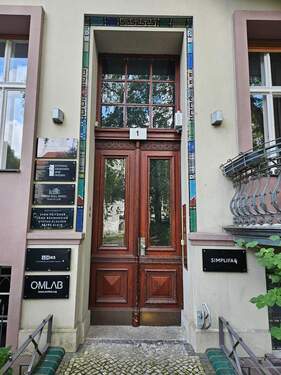 Hauseingangstür - 1 Zimmer Büro zur Miete in Berlin