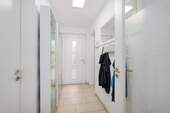 Flur und Garderobe EG Hinterhaus - 