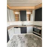 Großzügige lichtdurchflutete 3-Zimmer-Maisonette-Wohnung mit sonniger Dachterrasse - Erlangen Frauenaurach