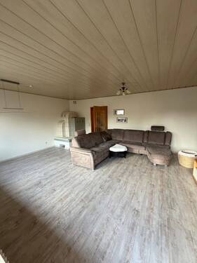 Wohnzimmer - Etagenwohnung mit 117,00 m&sup2; in Erlangen zur Miete