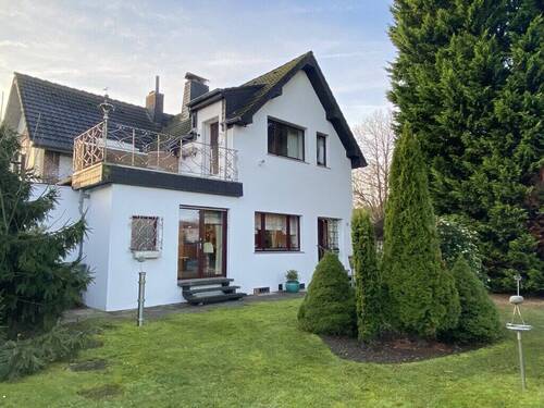 Titelbild - Top gepflegtes Einfamilienhaus in ruhiger, begehrter Wohnlage