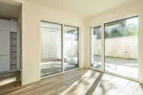 Bild 1 - RESERVIERT!! Stylische & lichtdurchflutete Souterrain Wohnung im 'CUBE'