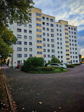 Bild 1 - Attraktive Eigentumswohnung mit Terrasse und Garten