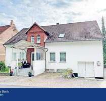 Stilvolle Wohnkultur: Modernisiertes Einfamilienhaus mit Charakter! - Extertal Bösingfeld