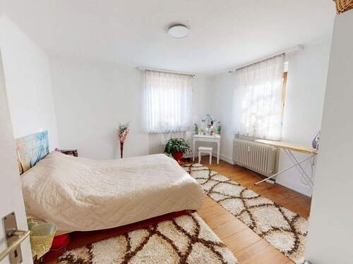 Schlafzimmer, EG - Mehrfamilienhaus, Wohnhaus mit 180,00 m&sup2; in Sasbach zum Kaufen