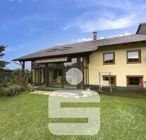 Viel Platz! - drinnen und draußen - Ideal für eine Familie - Oberviechtach