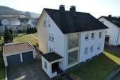 Hausansicht - 8 Zimmer Mehrfamilienhaus, Wohnhaus zum Kaufen in Beverungen