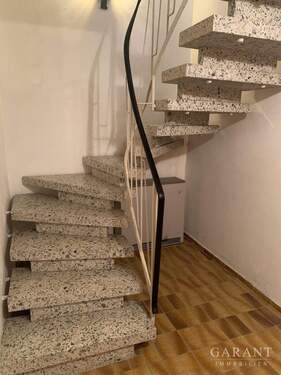 Treppe zum UG - 