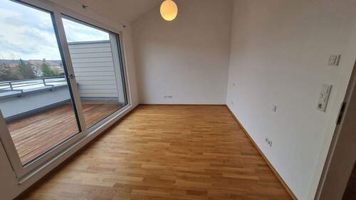 OG Schlafzimmer mit Balkon - 