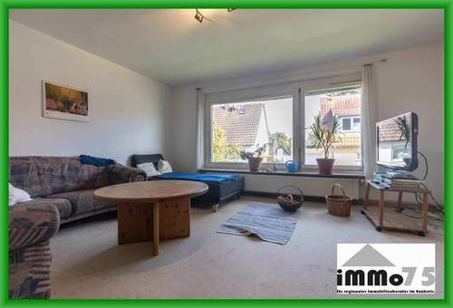 Wohnzimmer - 6 Zimmer Einfamilienhaus zum Kaufen in Maulbronn