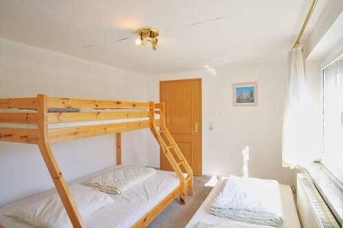 Schlafzimmer EG - 6 Zimmer Doppelhaushälfte in Ribnitz-Damgarten / Damgarten