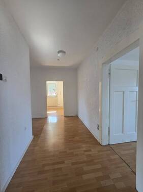 1 OG Flur - 1 Zimmer Mehrfamilienhaus, Wohnhaus zum Kaufen in Herford