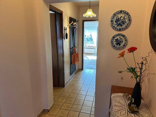  Flur - 5 Zimmer Einfamilienhaus zum Kaufen in Celle