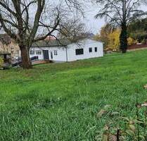 Vielseitig nutzbares Gewerbeanwesen mit Wohnung, Garagen und Schuppen - noch weiter bebaubar - Völklingen