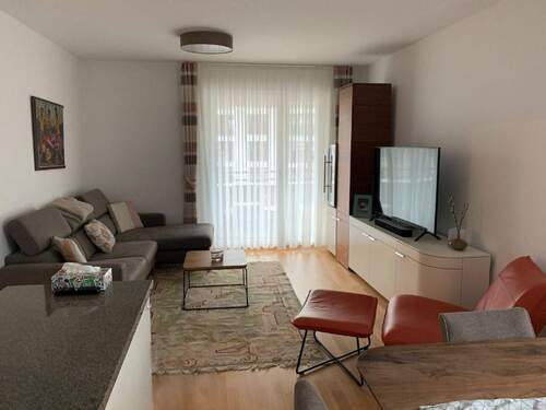 Wohnbereich - 4 Zimmer Etagenwohnung zur Miete in München