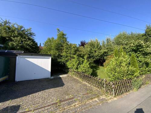 Garage und Zugang Garten - 